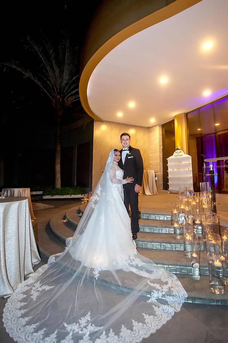Íntima y familiar. Así fue la boda civil de Mario Caballero y Fabiola Noriega, celebrada en el salón Palestina del Club Hondureño Árabe. 