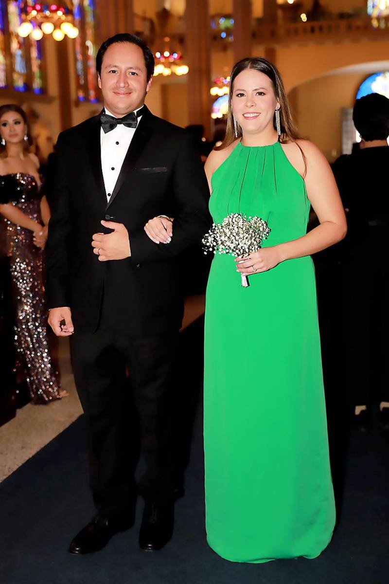 Arturo Corrales Suazo y Paulina Velázquez 