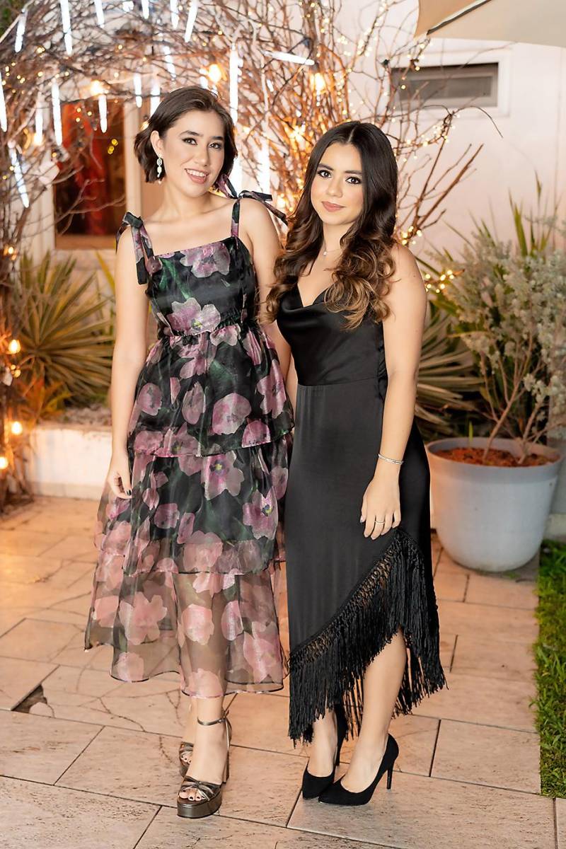 Aline Sheran y Valerie Barahona.
