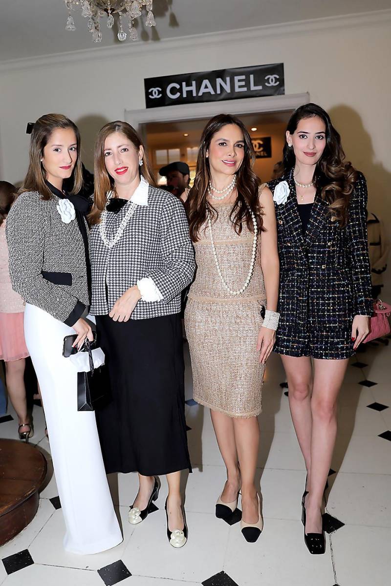 Analisa Portillo<i>, </i>Muriel Vinelli, Ana Melissa Paz y Jamalat Larach.