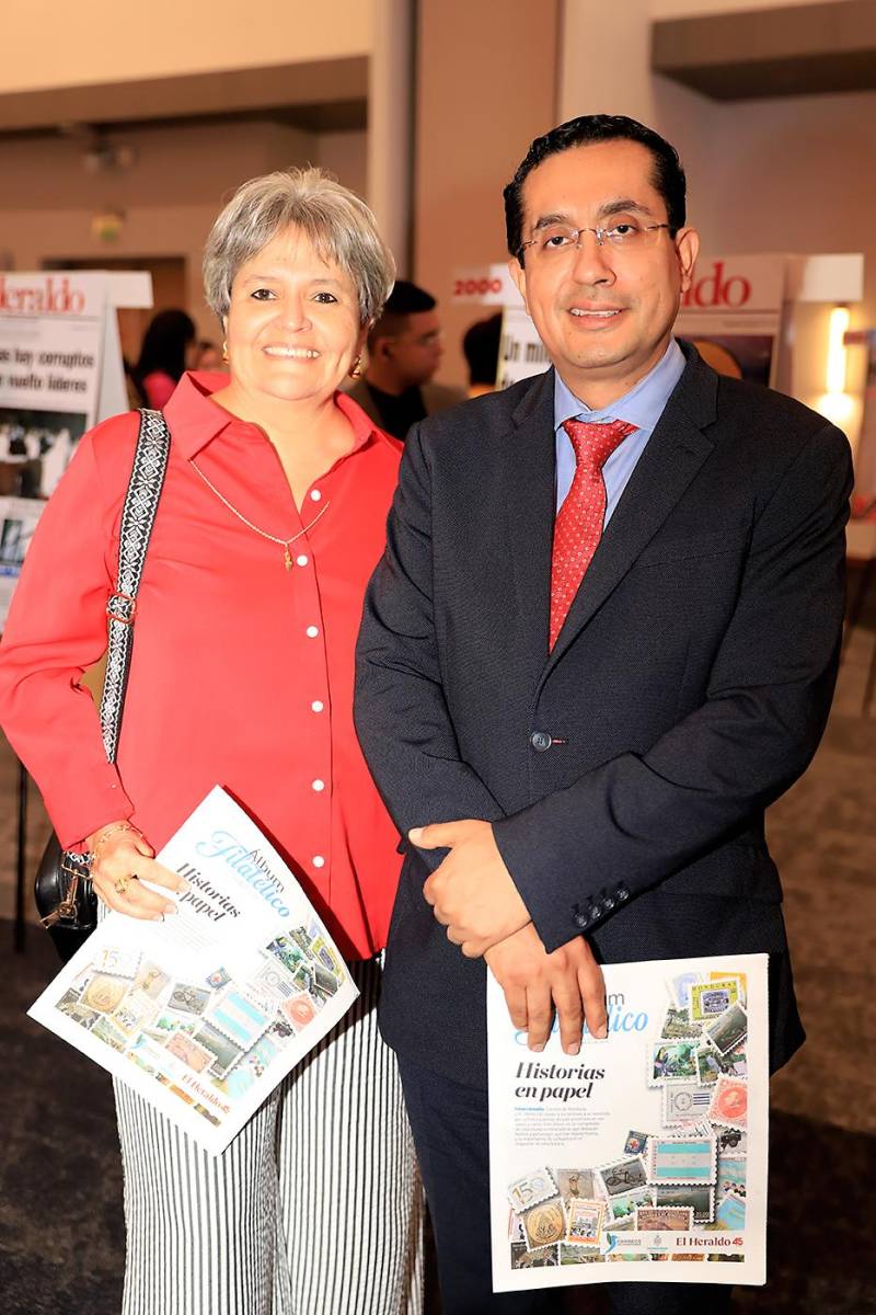 Arlene Castellón y Dennis Oliva.