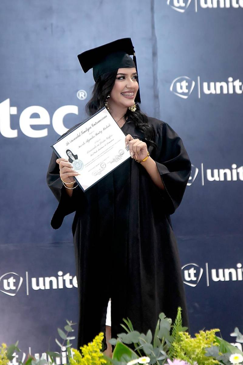 Graduaciones de UNITEC SPS 2024