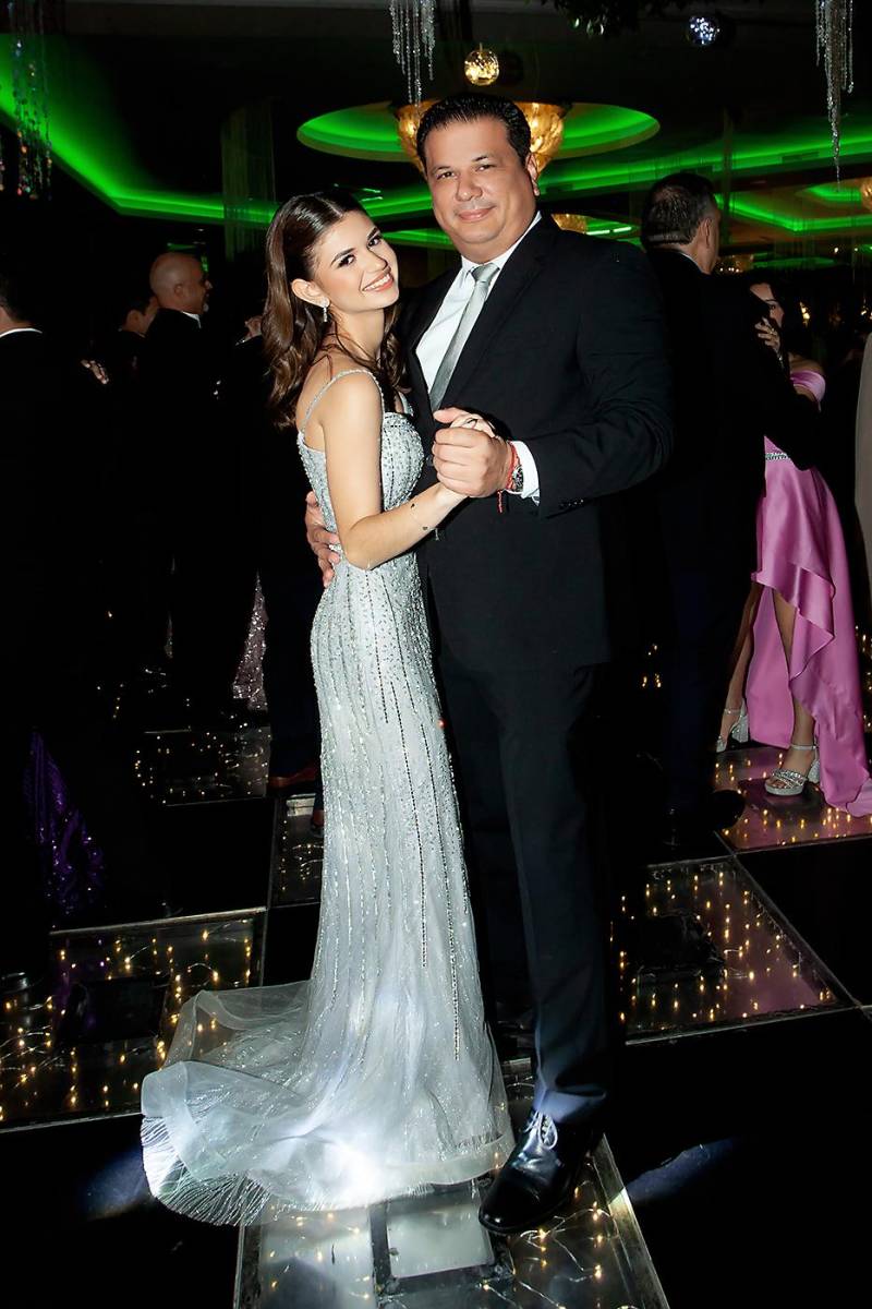 María Elisa y su padre Raúl Peña.