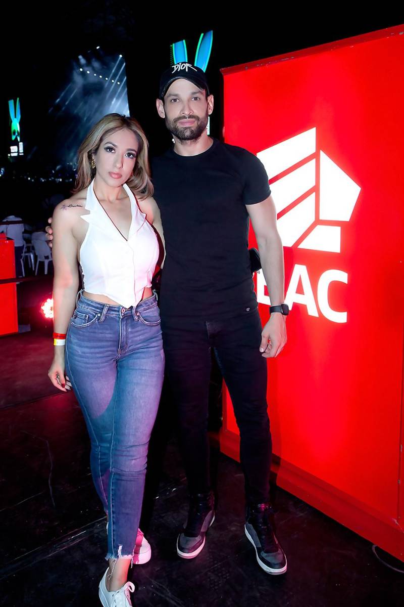 Angie Orellana y Kervin García.
