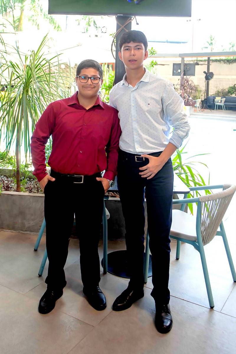 Ángel Reyes y Alexis Morales.