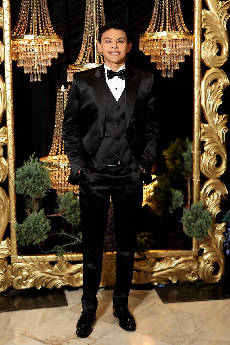 Alex Salinas. 