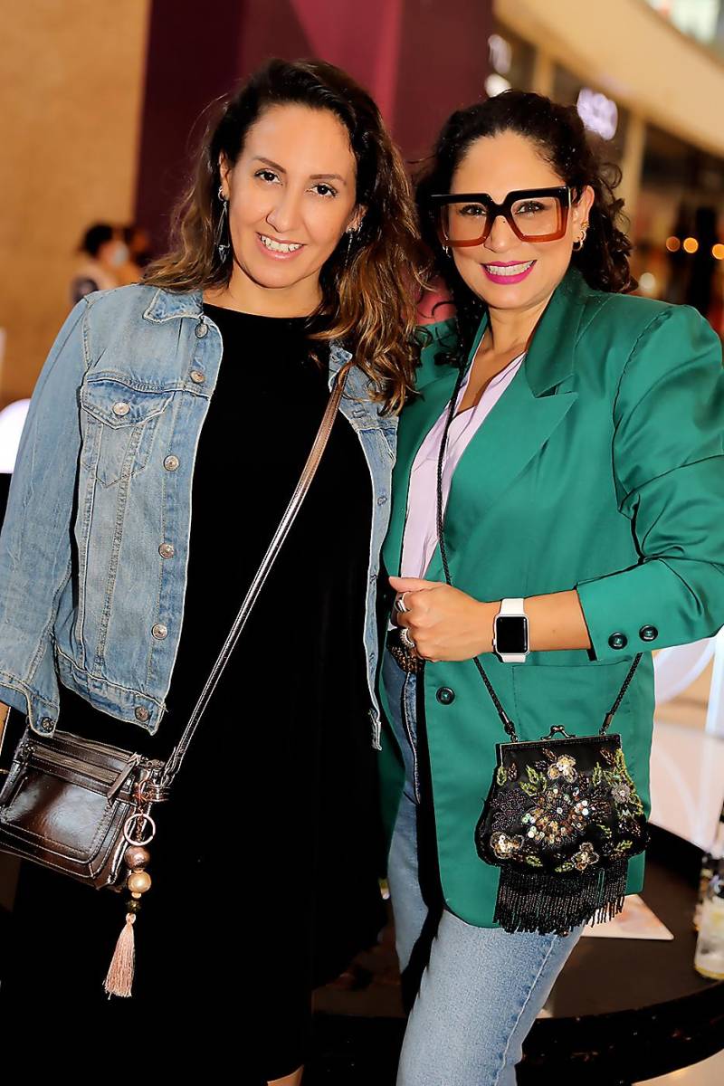 Gabby Zelaya y Evelyn Madrid 