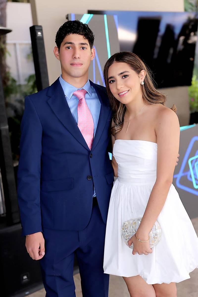 Donato Estrada y Natalia Estrada.