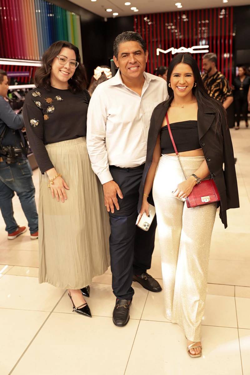 Tali Espinoza, José Alvarenga y Norma Farías.