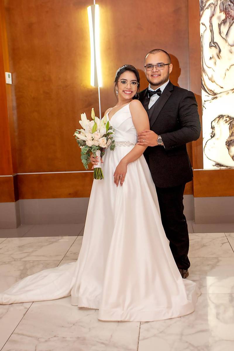 Los recién casados Patricia Pavón y Robert Jones.