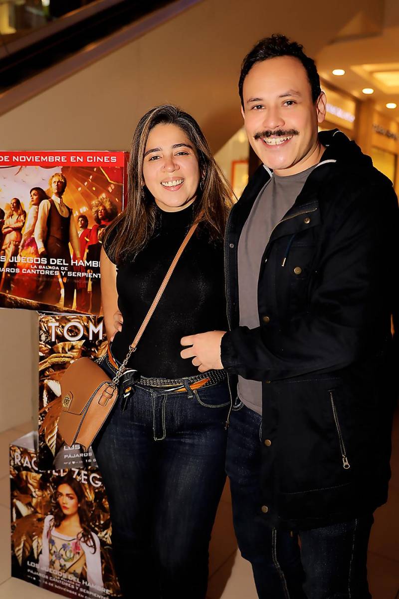 Kathy Uclés y Omar García. 