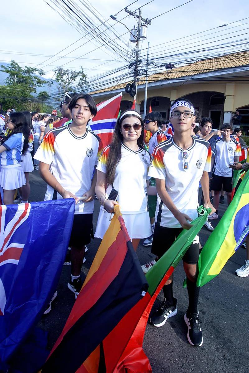 Carlos Camacho, Isabella Diecke y Ciro Fernández.