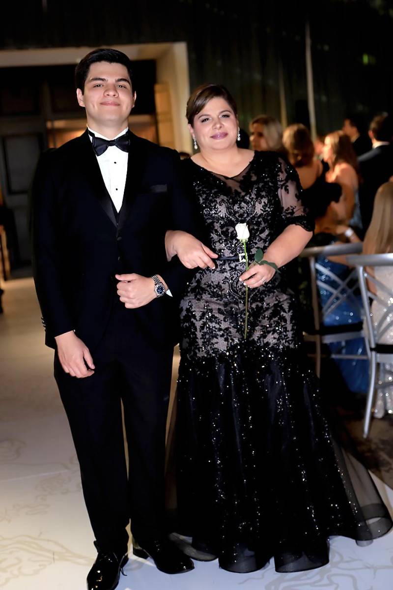 José Zelaya y Elizabeth Aplícano.