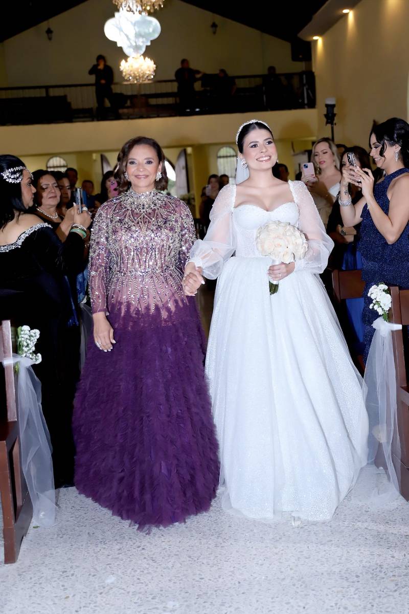 La boda de Helen Zamora y Alex Cosenza