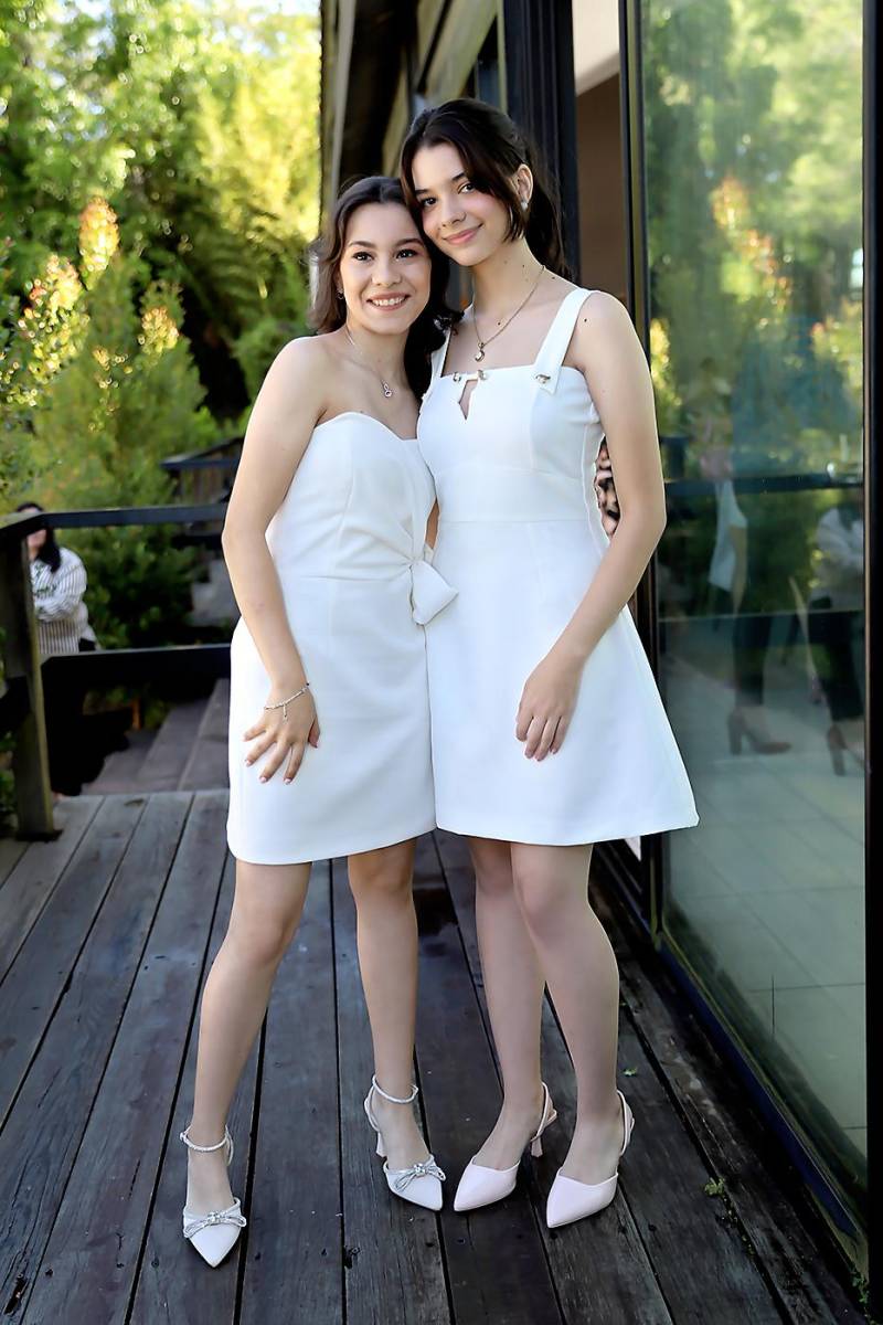 Michelle Raudales y Andrea Bruhl.