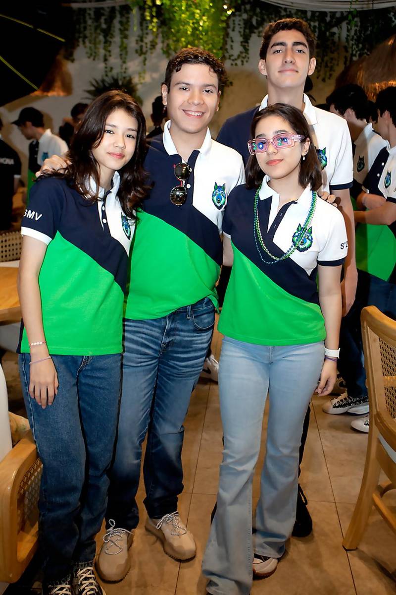 Chelsea Orellana, Andrés Palma, Andrés Handal y Sophia Obando