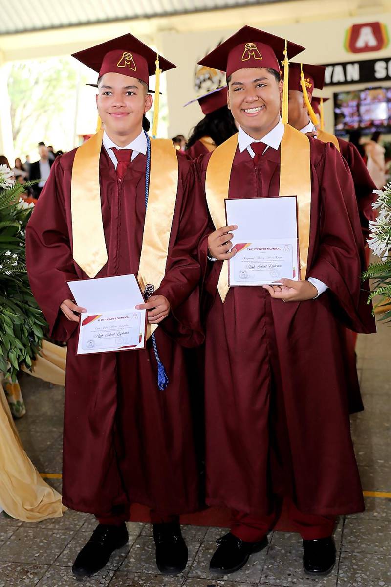 Graduación 2024 de Mayan School