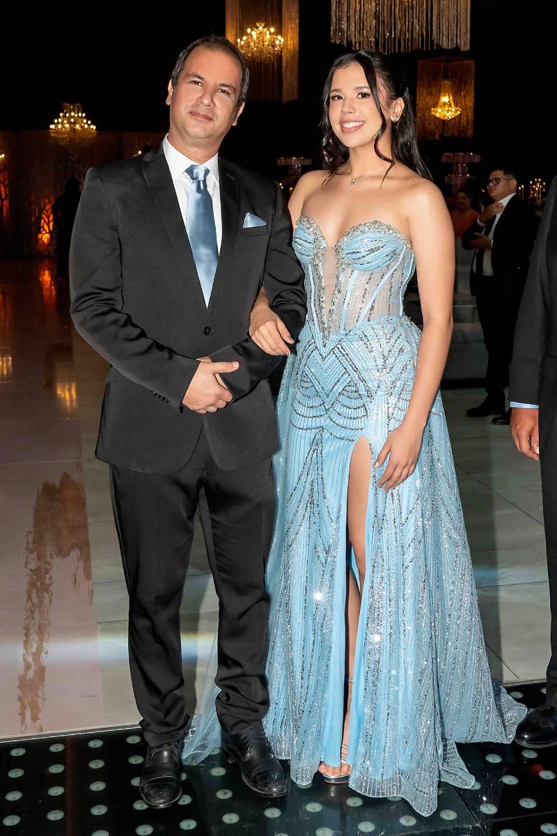 Desfile padres e hijos de la prom 2026 de la Escuela Santa María del Valle
