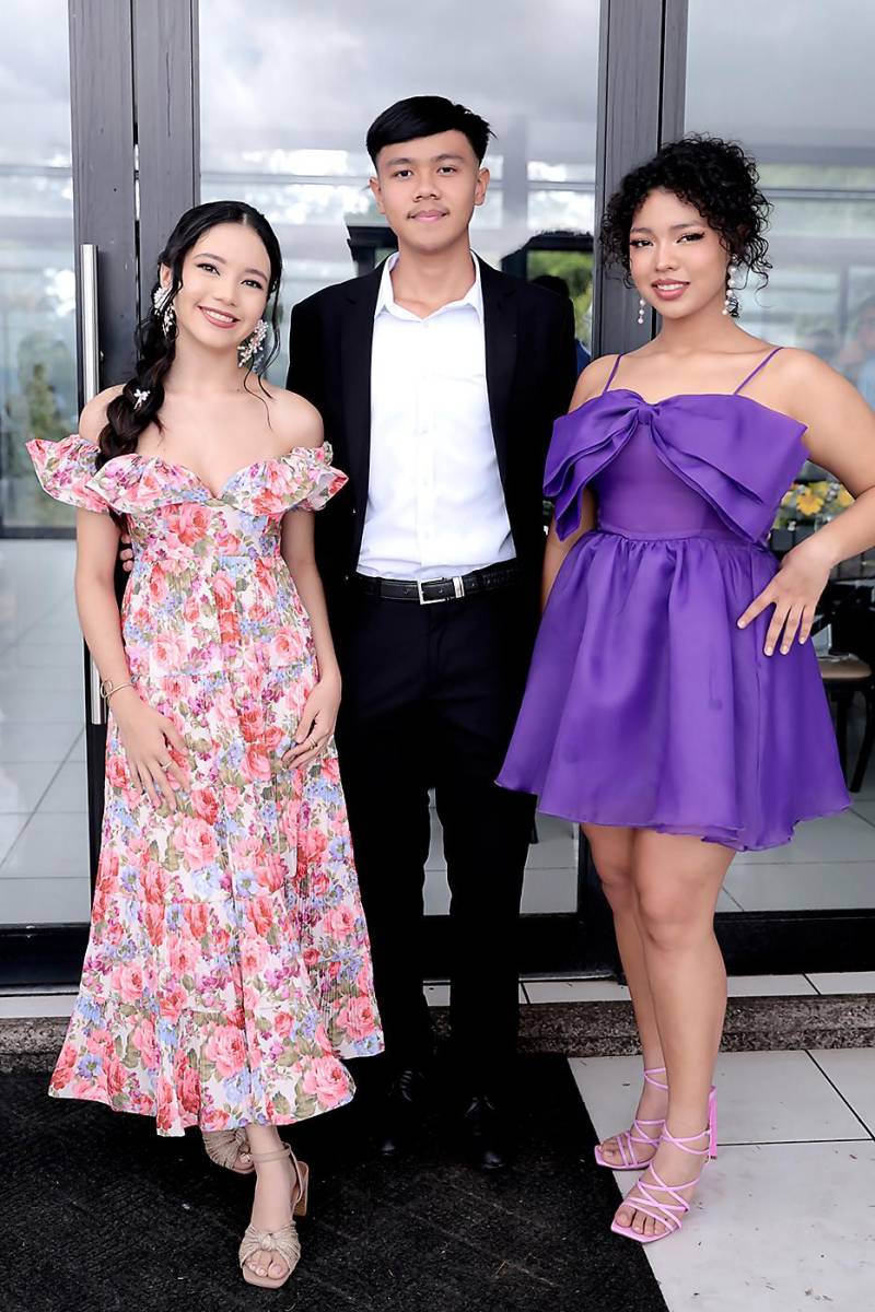 Andrea Flores, Yeheng Yang Lee y Erica Yushan.