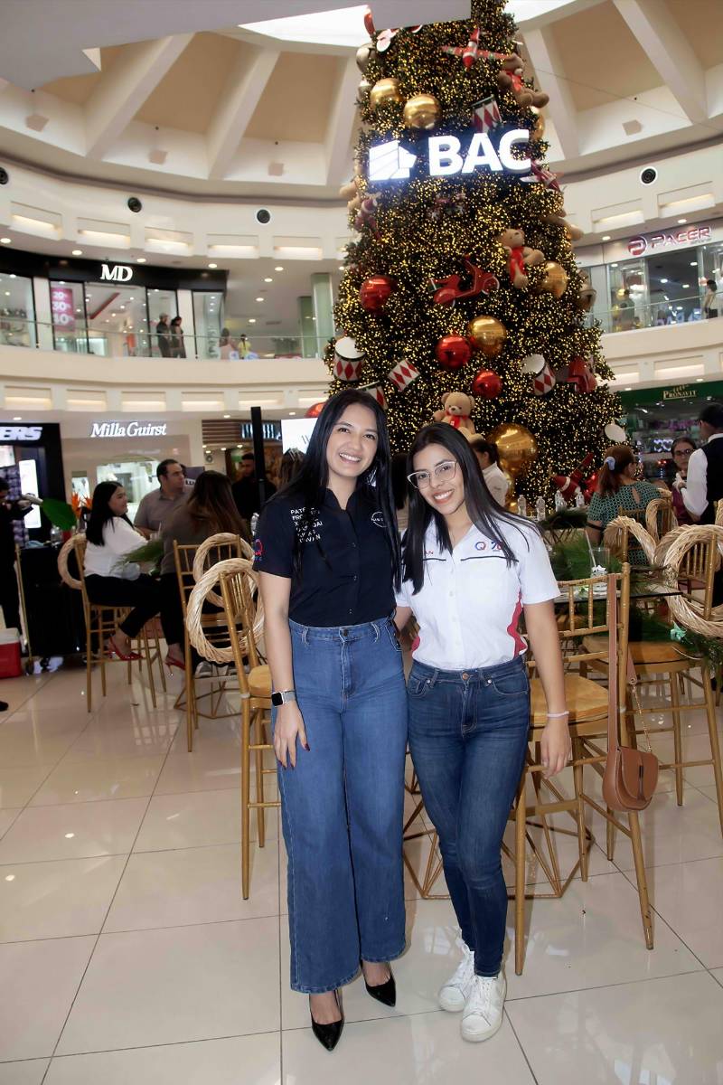 Nohely Herrera y Gabriela Paz.