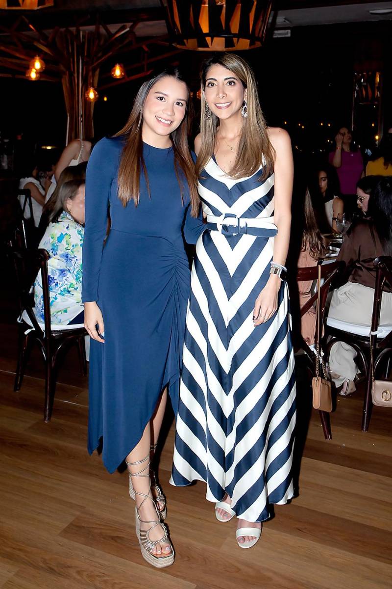 Ceily López y Andrea Panayotti.