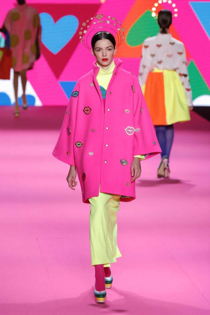 Los lunares protagonista de la colección de Agatha Ruiz de la Prada