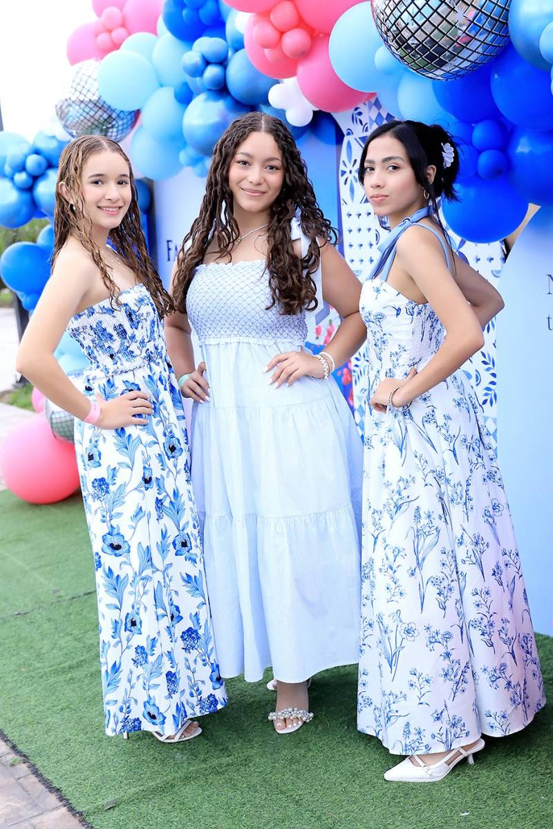 Ximena Álvarez, Melody Flores y Antonella Funez
