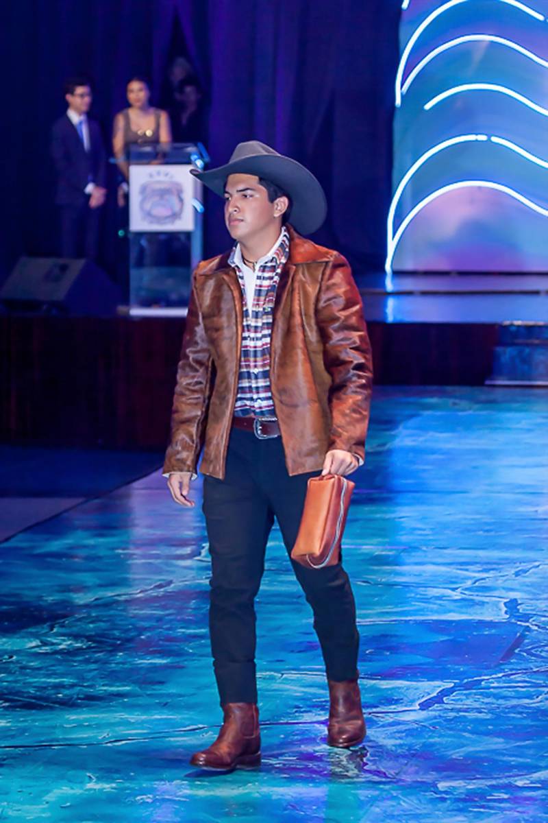 Senior Fashion Show 2026 de la Escuela Internacional Sampedrana, parte 3