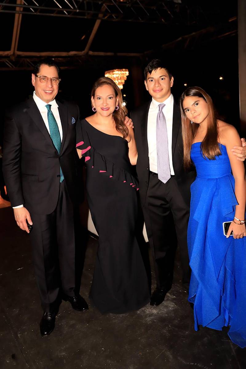 Sebastián, Pia Ferrari, José Rafael y Giuliana Pastor