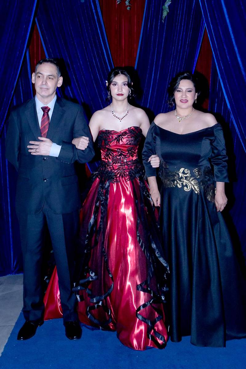 Desfile de padres e hijos de Freedom Institute 2025