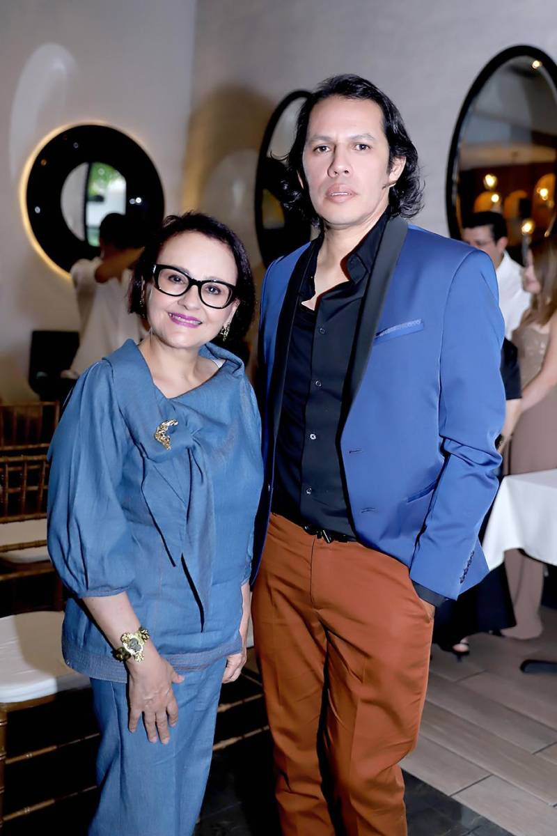 Celina Brizueña y Roberto Ramírez. Celina Brizueña y Roberto Ramírez.