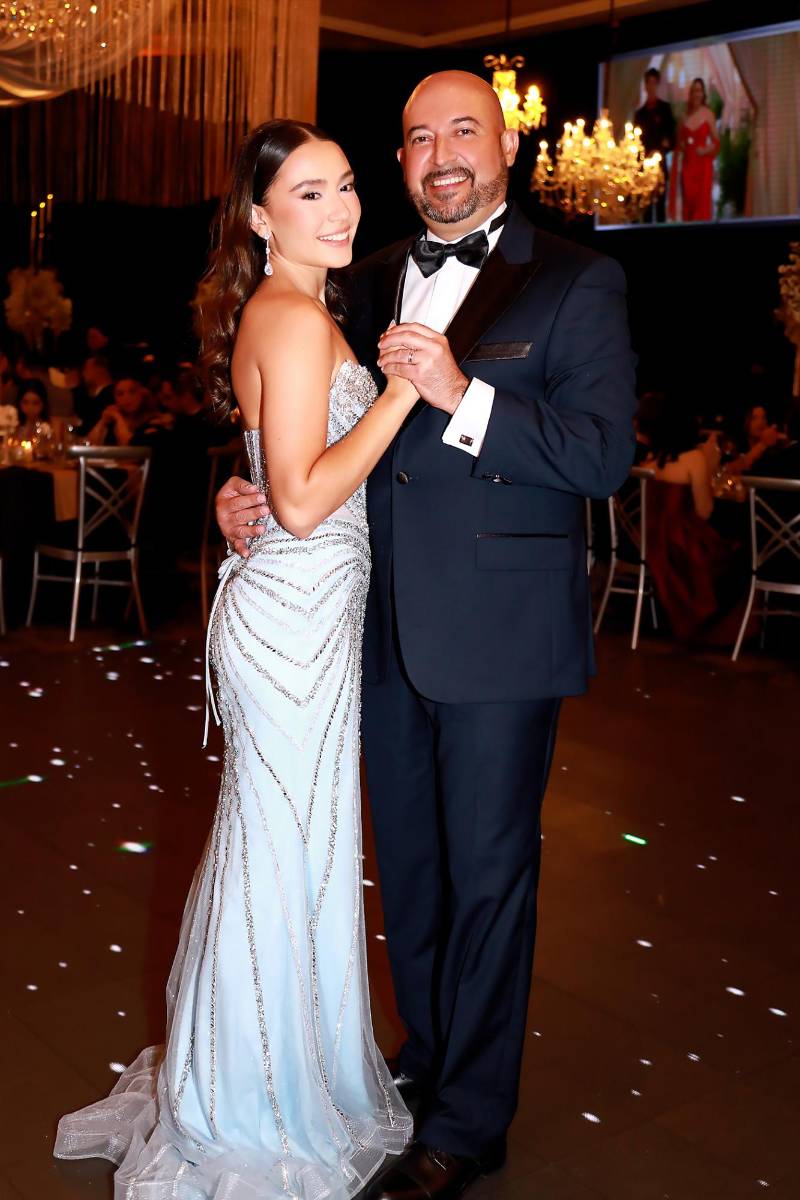 Camila Figueroa y su padre Abraham Figueroa. 