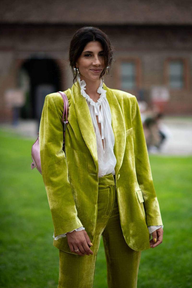 Los blazer de terciopelo son lo más buscado para esta estación del año