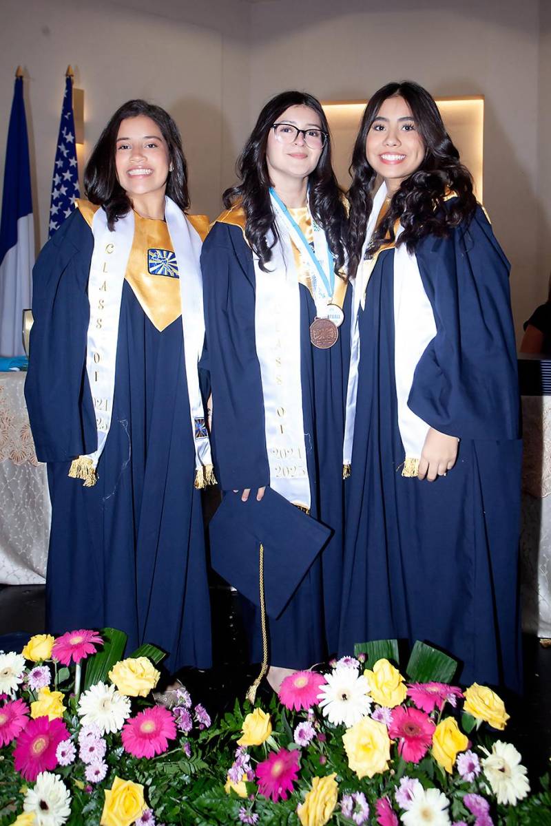 Irma Lara, Génesis Rivas e Isabella Castillo.