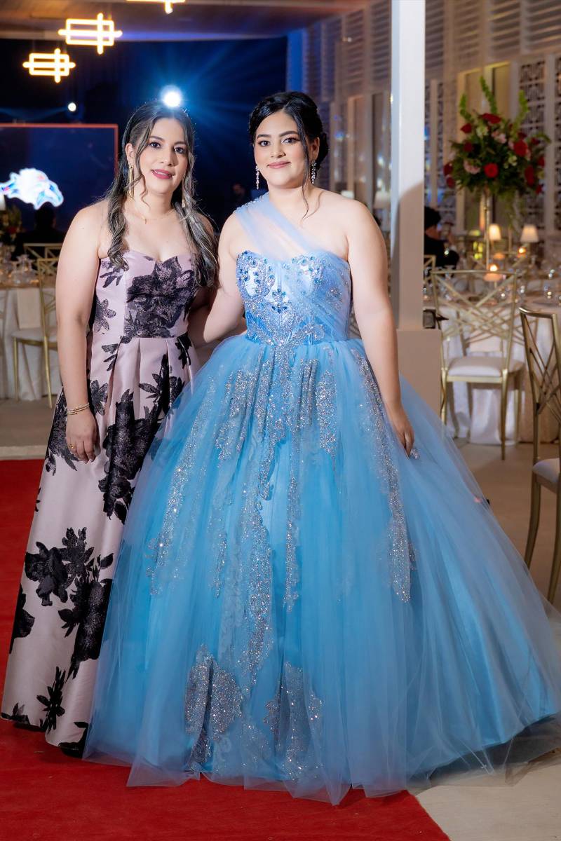 Cinthia Flores y Luisa Guevara Flores