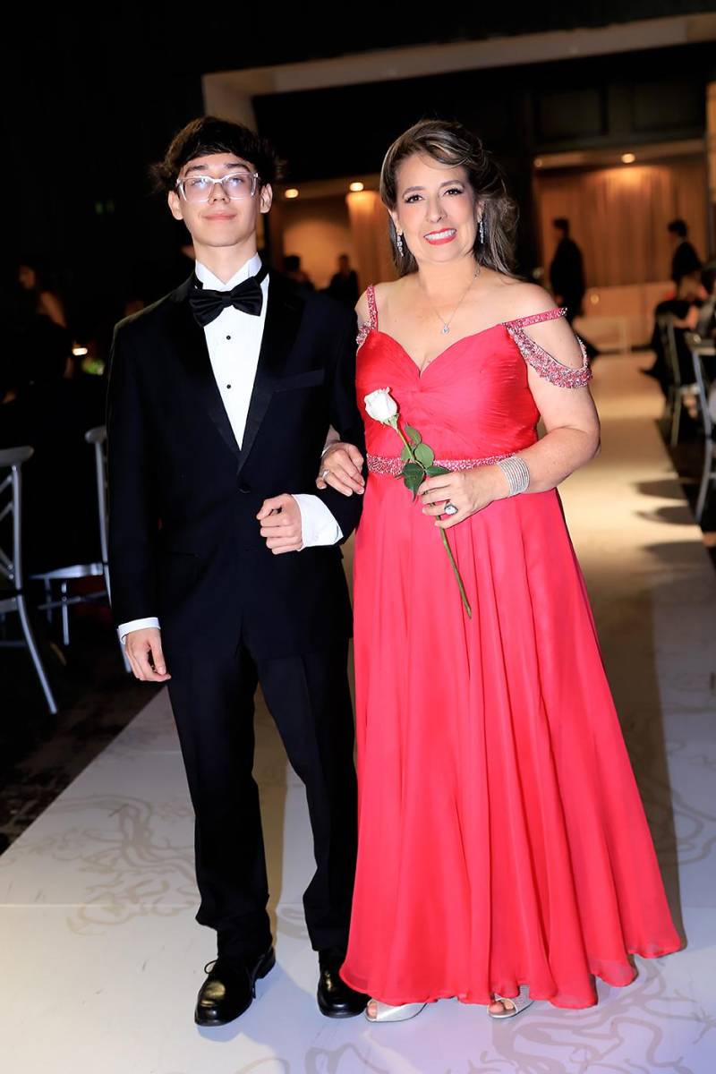 Diego Marquez y Jessica Walter.