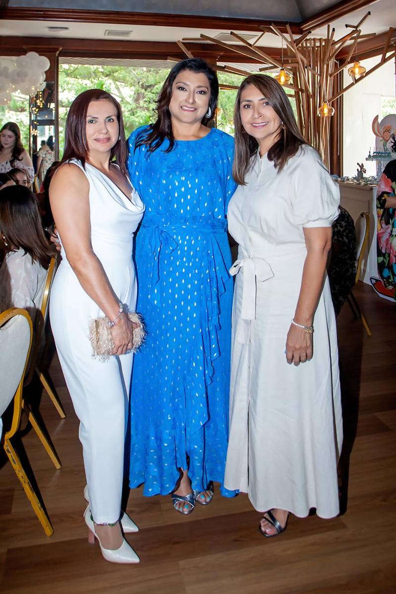 Claudia Díaz, Karina Ardón y Cinthia Hidalgo.