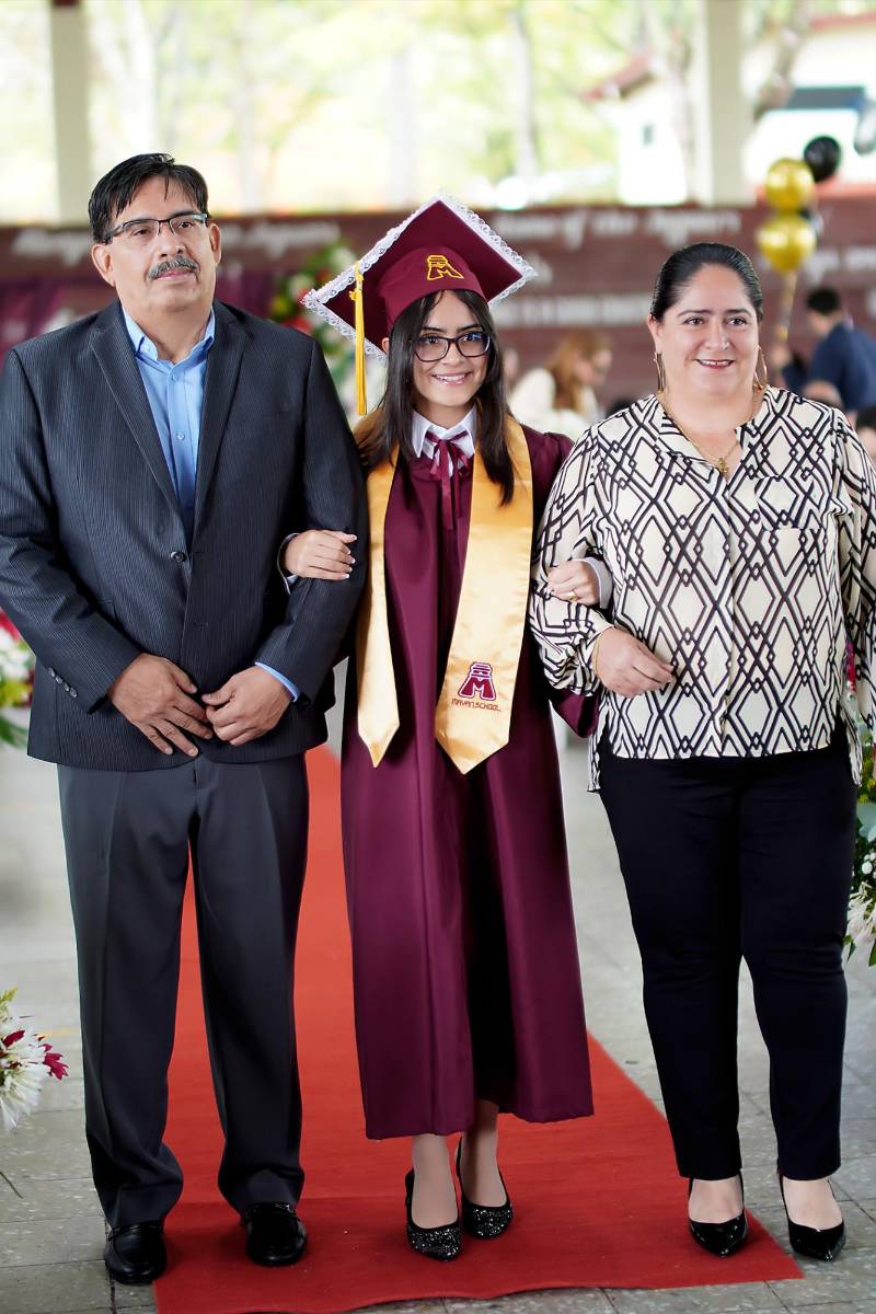 Graduación de los seniors 2026 de Mayan School