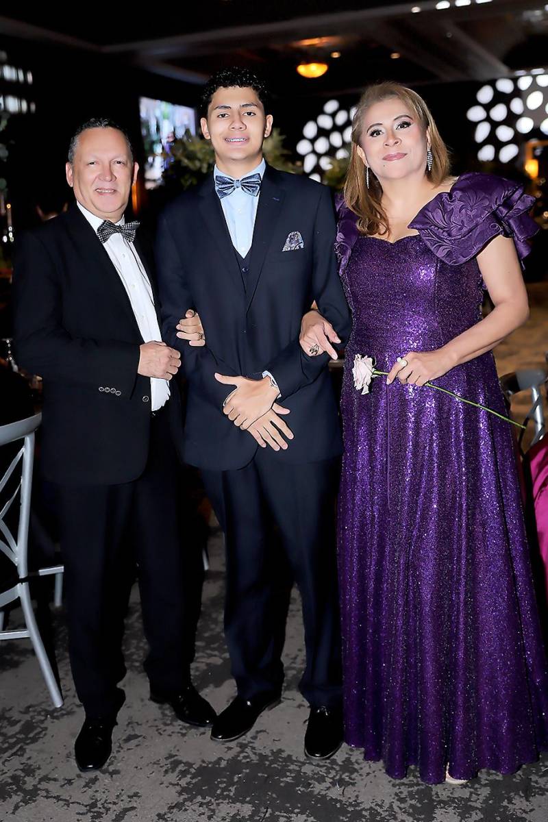 Engels, Engels Oswaldo Zelaya y Nora Amaya.