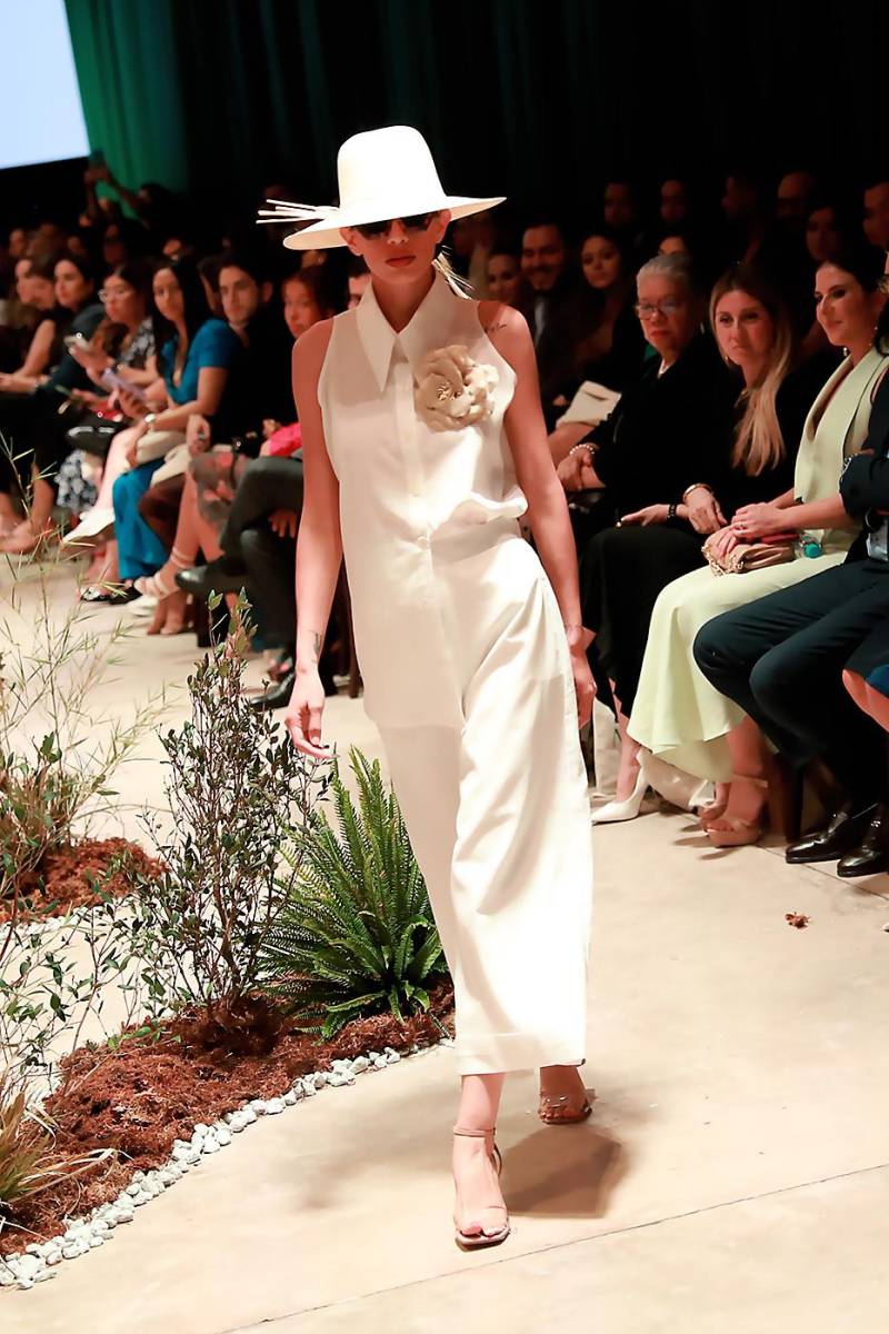 Mestiza by Lawin Paz &amp; Kolori