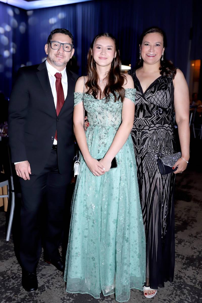 Invitados a la Prom 2026 de la Academia Los Pinares