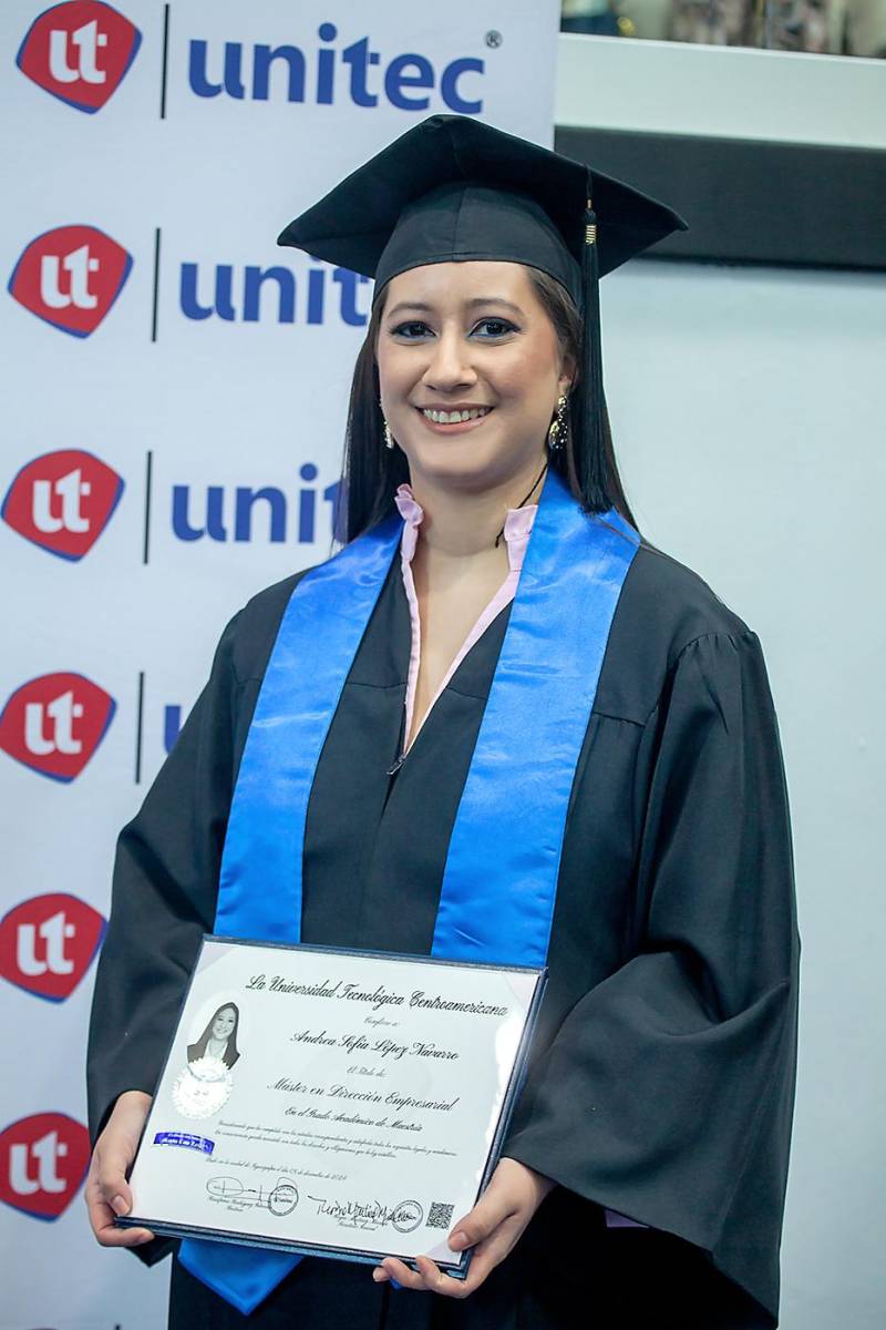 Graduaciones UNITEC 2024 en San Pedro Sula