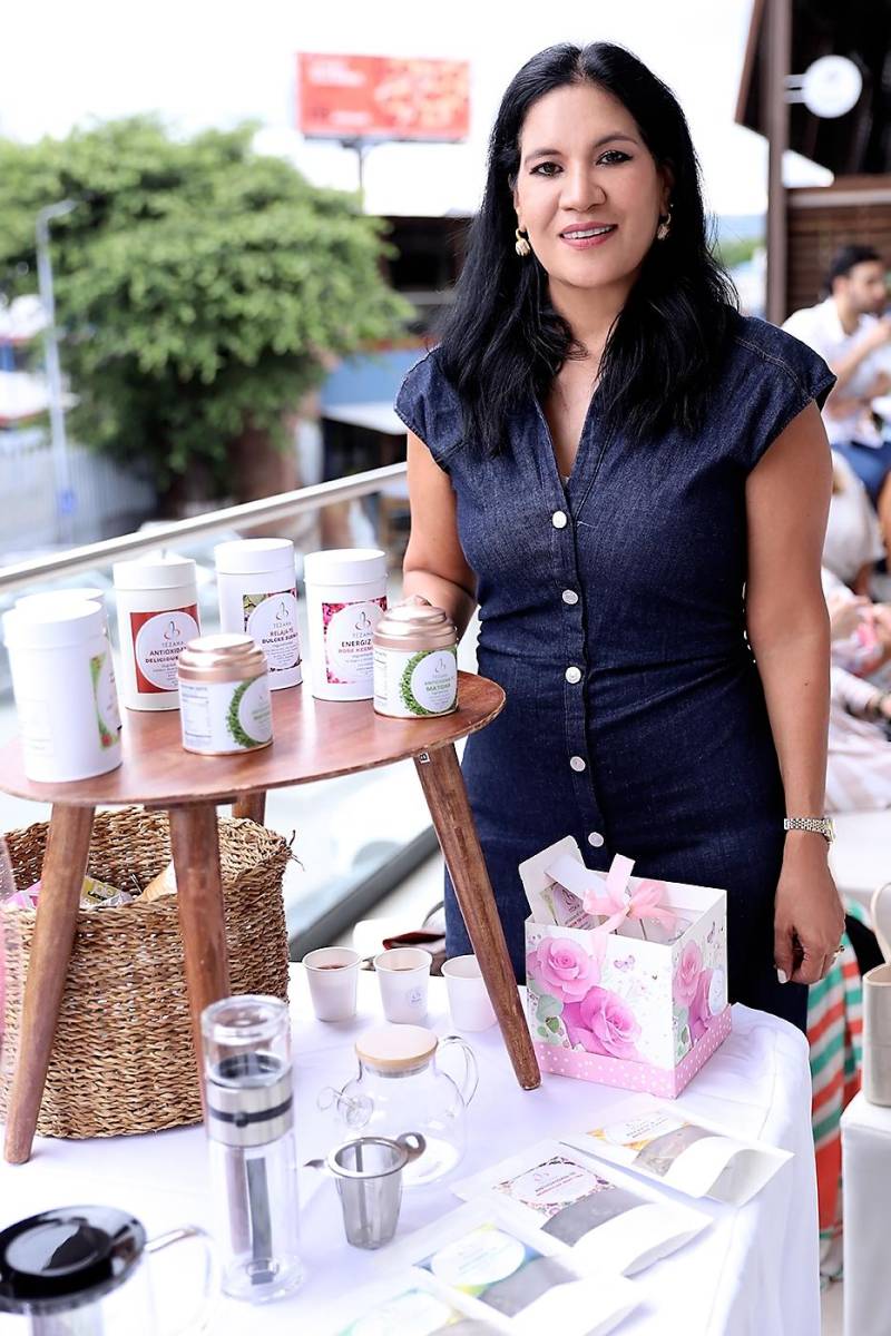 Carla Castillo.