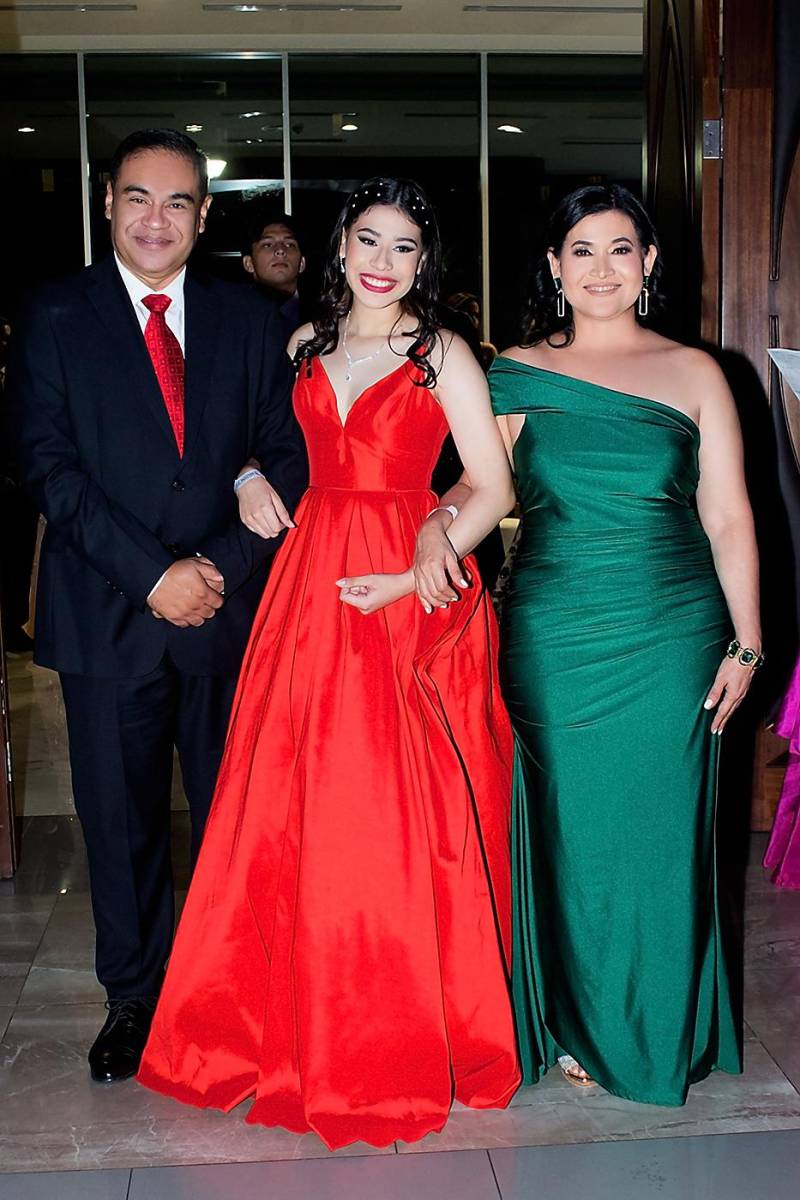 Aaron, Leny y Runy Pineda.