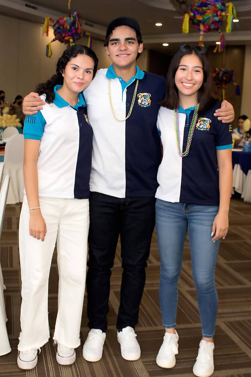 Isabella Novoa, Abner Barahona y Yuchinn Fei.