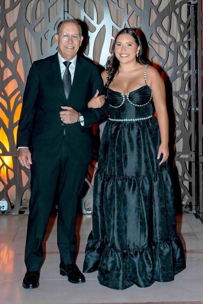 Desfile padres e hijos de la prom 2026 de la Escuela Santa María del Valle