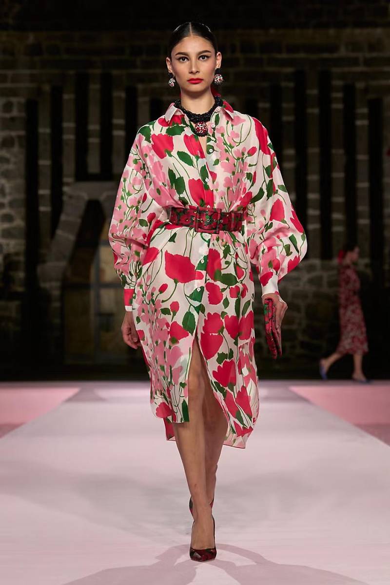 Carolina Herrera presenta su colección Resort 2025 en México