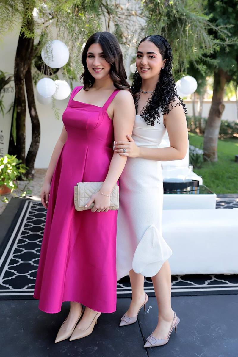 Arianne Masso y Adriana Atala.