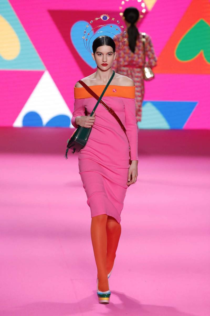 Los lunares protagonista de la colección de Agatha Ruiz de la Prada