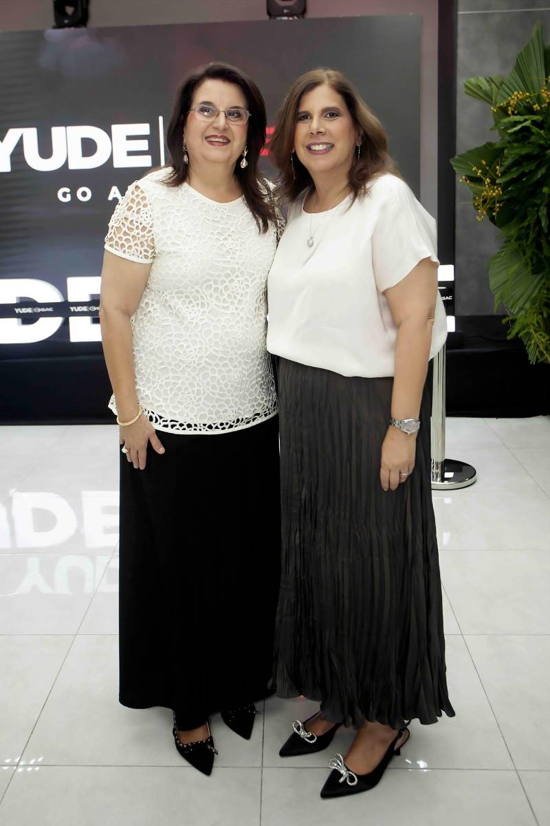 Martha Canahuati y María Alexandra Vogelsang.